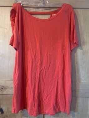 Dear John Coral Short Sleeve Scoop Neck Tee With Peekaboo V-Back